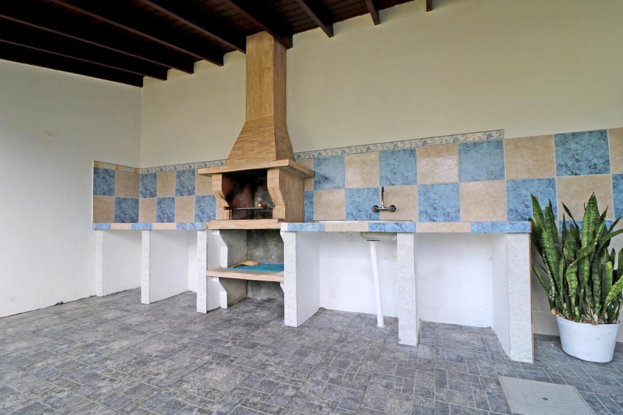 Casa Das Vinhas Mosteiros  Bagian luar foto