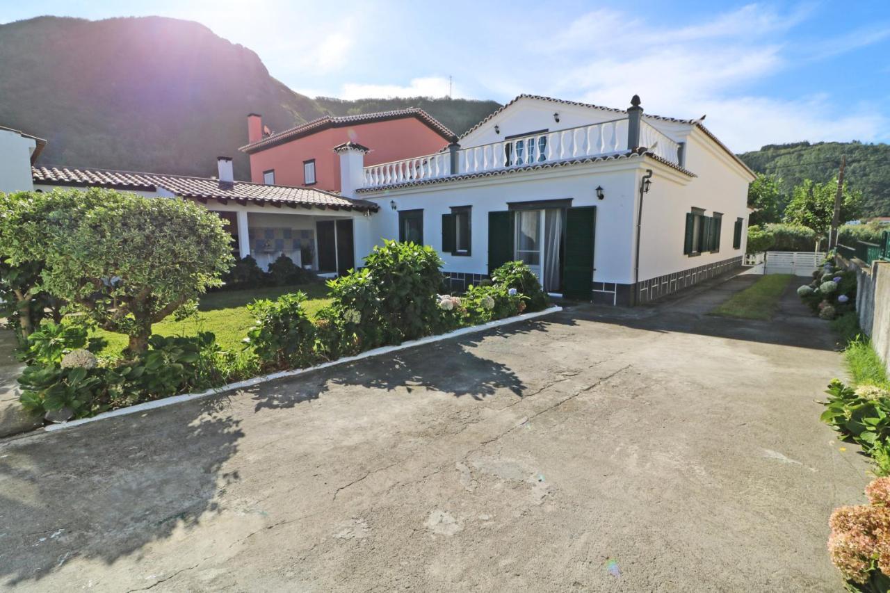 Casa Das Vinhas Mosteiros  Bagian luar foto